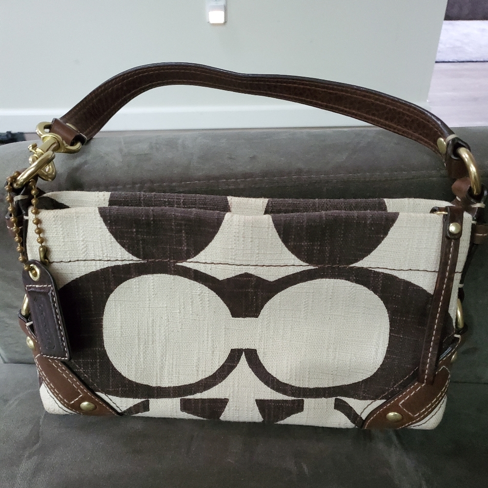 RARELY AVAIL.  Coach Poppy Crosshatch Handbag